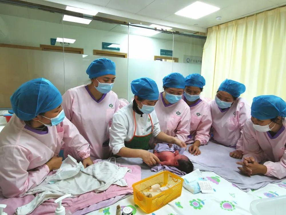 惠东县妇婴监护型护送